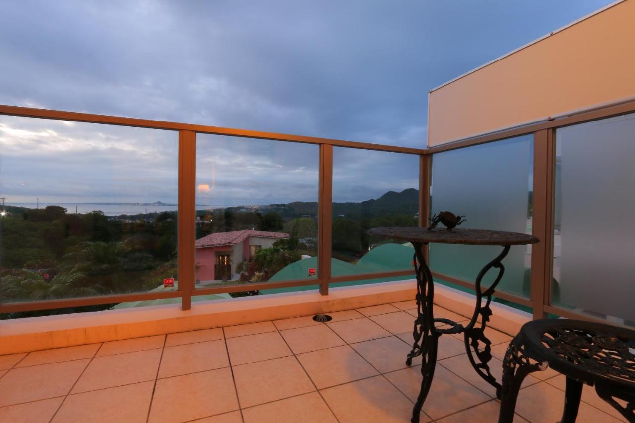 Villa Motobu Hills Exteriör bild